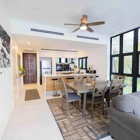 Paradise Bay Luxury Condominium - Anthony'S Place